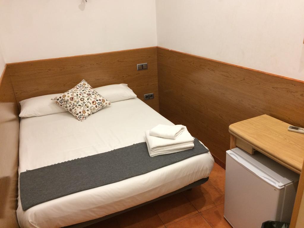 Estudios Pelayo Guest House Barcelona Buitenkant foto