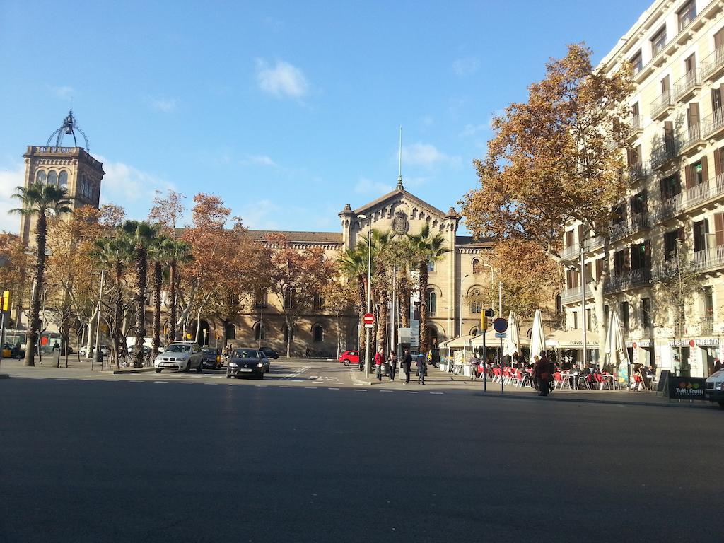 Estudios Pelayo Guest House Barcelona Buitenkant foto
